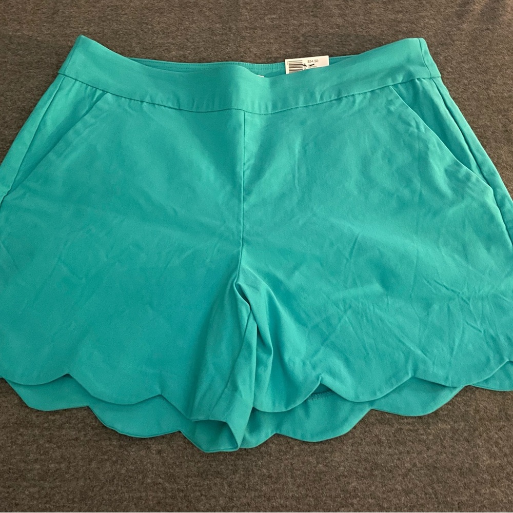 NWT crown & ivy shorts size 6